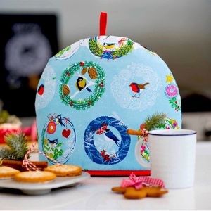 COPY - Ulster Weavers Frosty Garland Tea Cozy